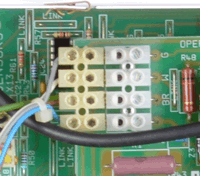 wc 350 pcb panel down programmer connectors.gif